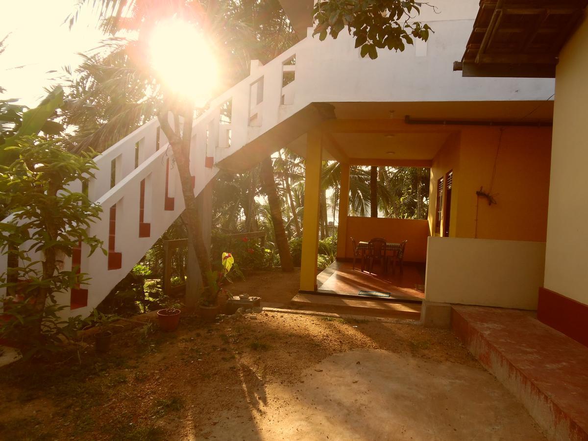 Allan Guest Mirissa Banduramulla Exterior photo